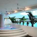Hanza Tower Skyline Bath 24 Pool & Jacussi & Sauna Apartment