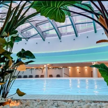 Skyline Bath Hanza Tower 24 Pool & Jacussi Szczecin